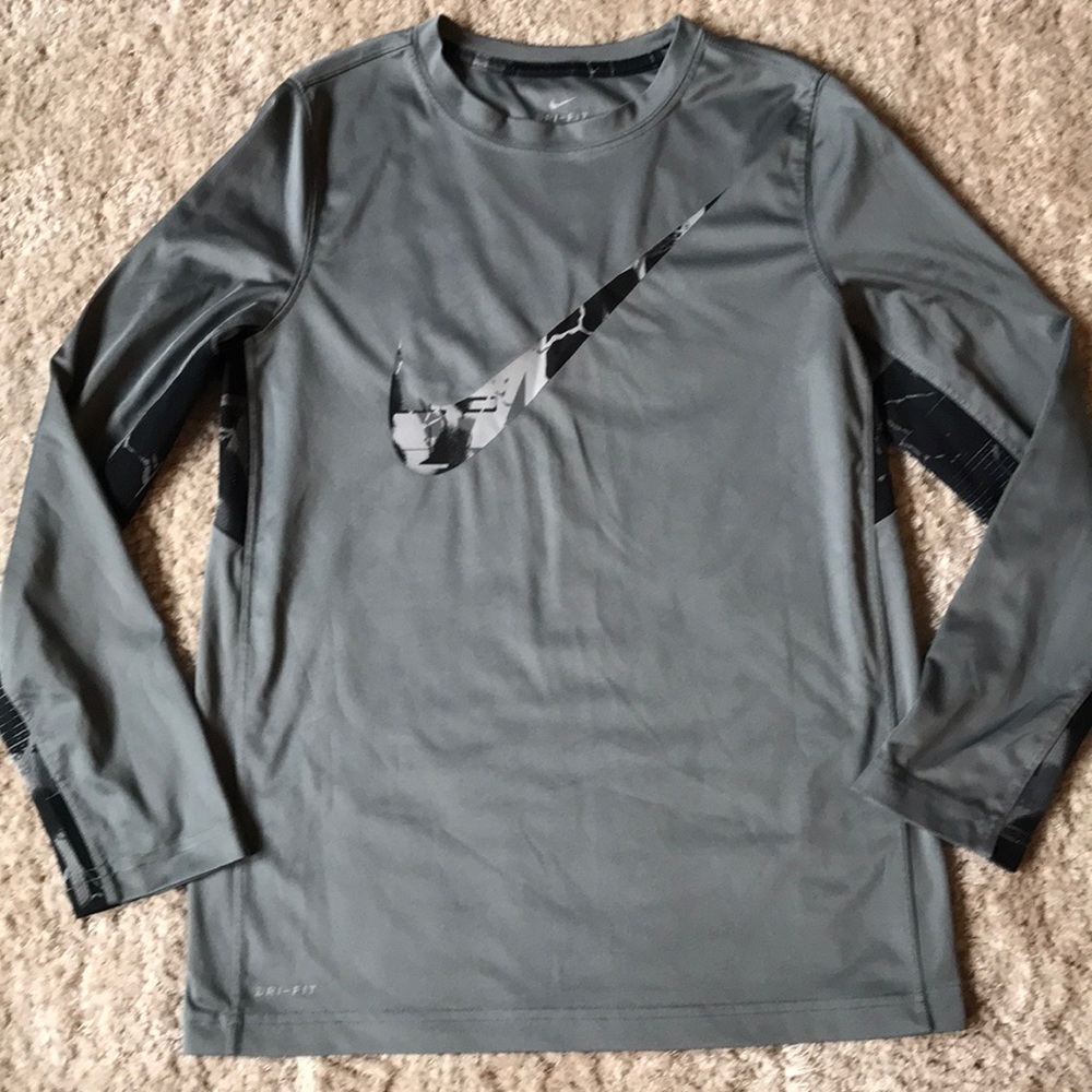 Nike boys Dri-Fit